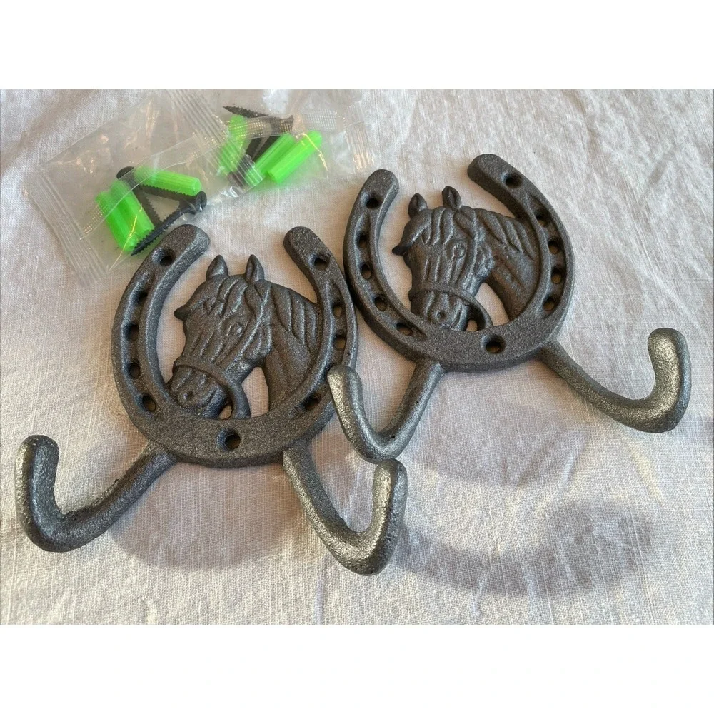 Cast Iron Horseshoe Wall Hooks Set of 2 Silver Toned Western Barn Rustic Cowboy
